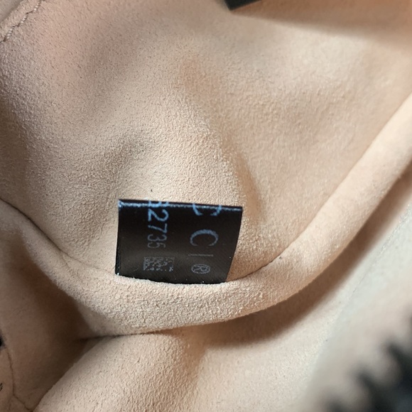 Gucci Belt Bag like new!! - Picture 14 of 15